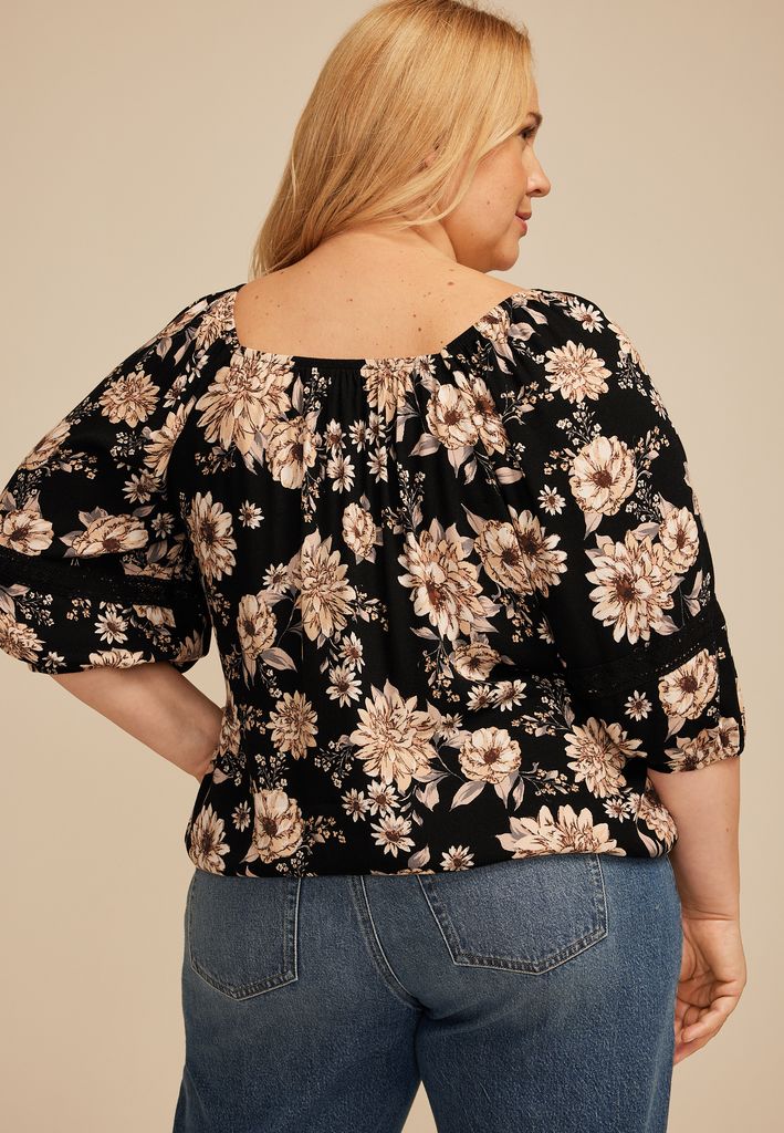 Plus Size Floral Crochet Trim Blouse - Image 2