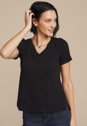 24/7 V Neck Step Hem Tee