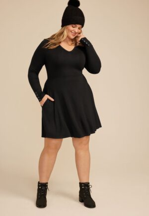Plus Size Ribbed V Neck Snap Cuff Skater Dress